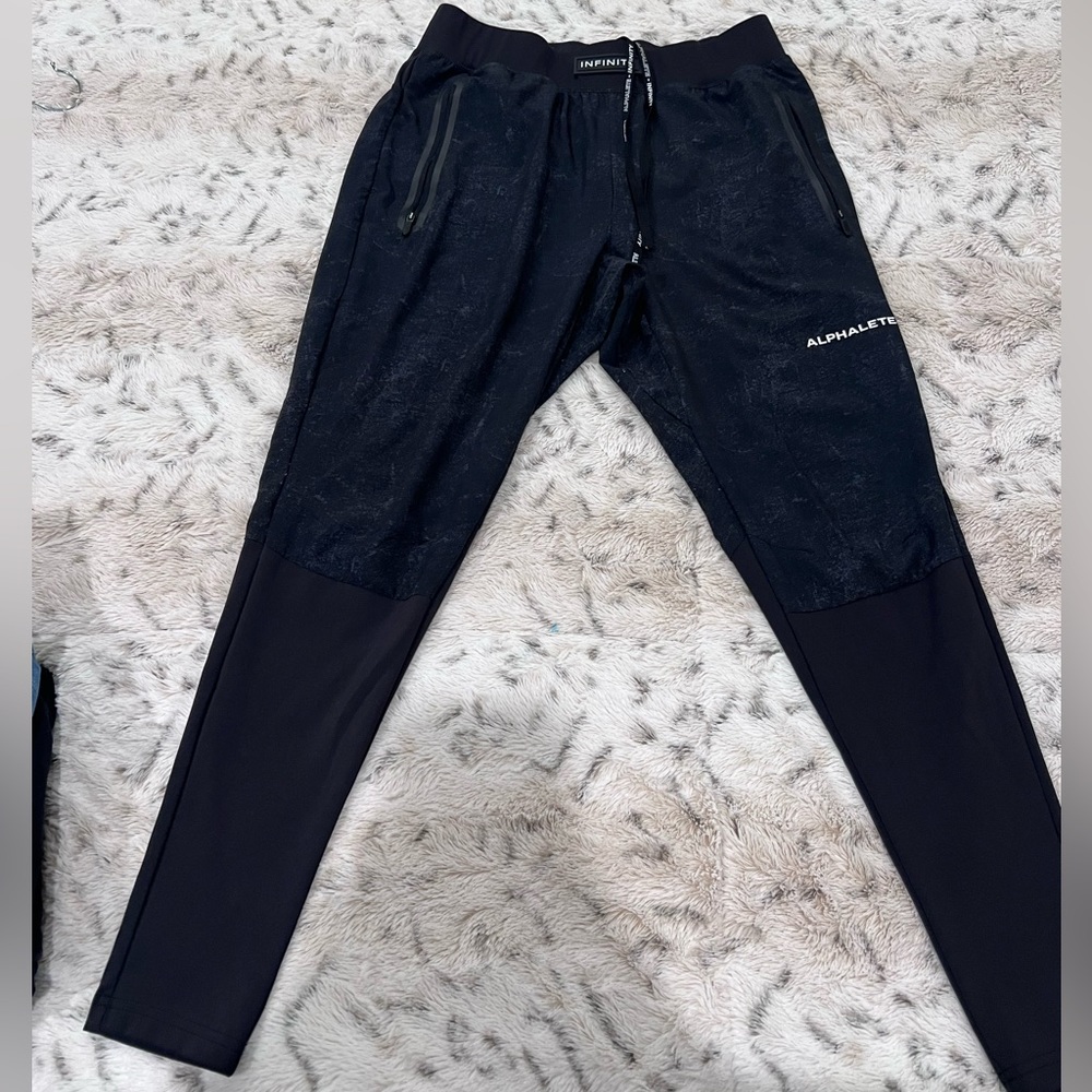 Alphalete Joggers Size M
